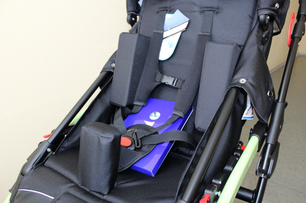 абдуктор, ремень и боковые упоры.JPG